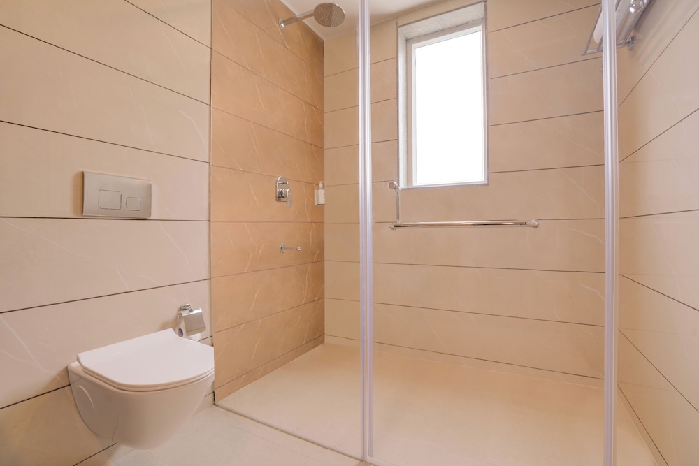 Superior Double Room with Balcony and Mountain view photo 3