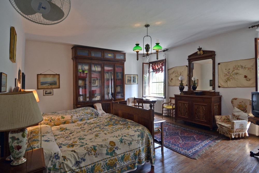 Triple Room, Shared Bathroom (Dei Principi) photo 1