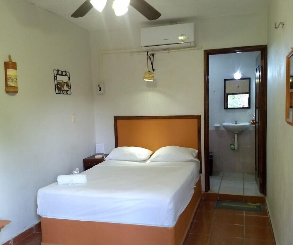Economy Room, Private Bathroom photo 1