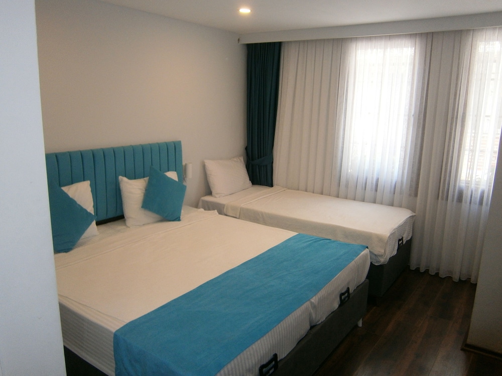 Standard Triple Room photo 1