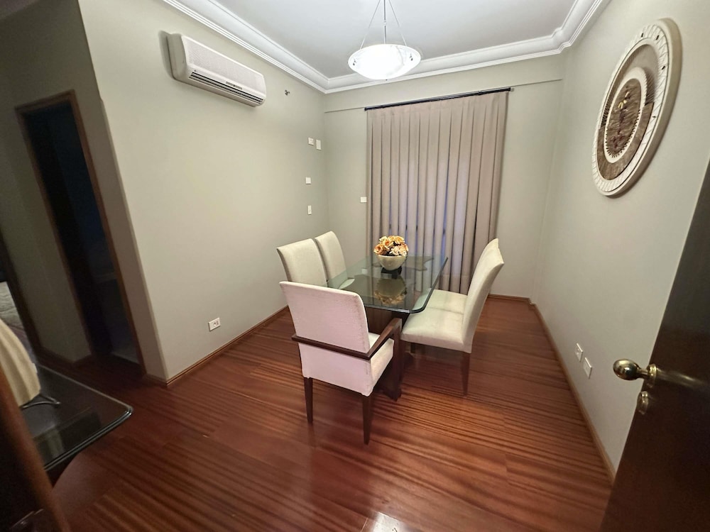 Luxury Suite, 1 King Bed photo 3