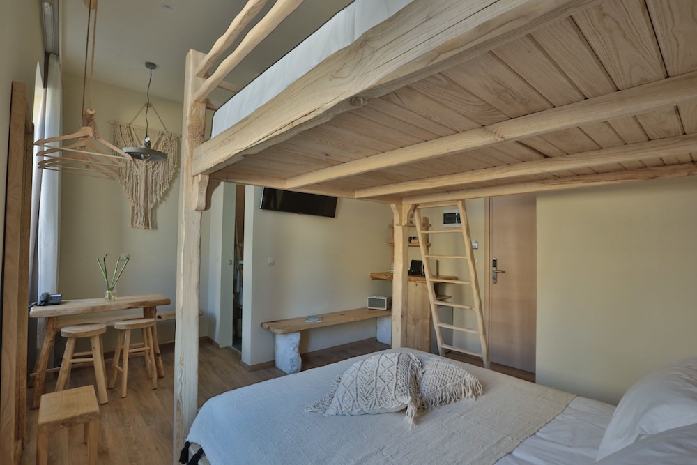 Double or Twin Room, Terrace, City View (Olivia)