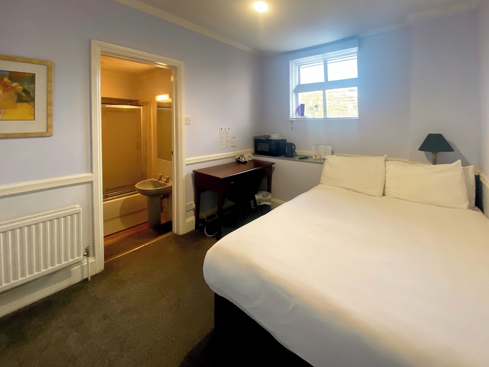 Economy Room, 1 Double Bed, Non Smoking - Photo 1