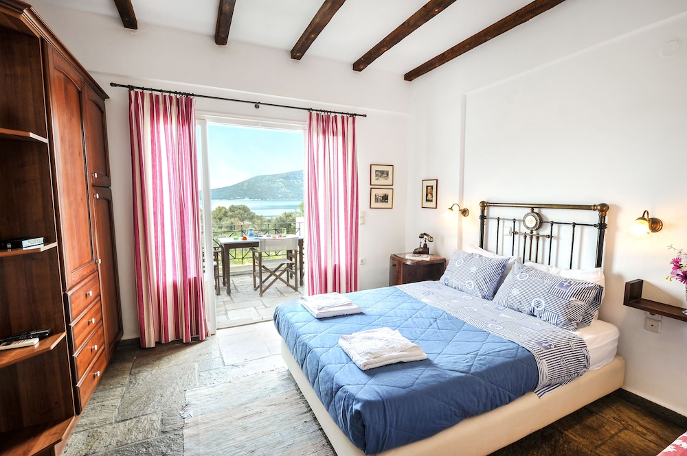 Triple Room, 1 Bedroom, Balcony, Sea View photo 2
