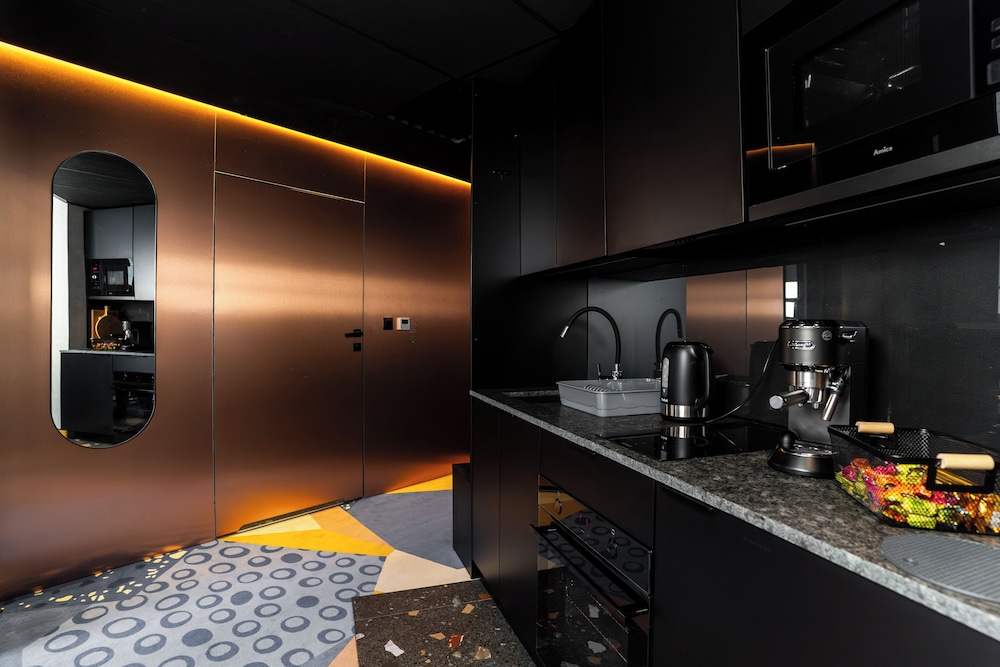 Presidential Apartment, Kitchenette