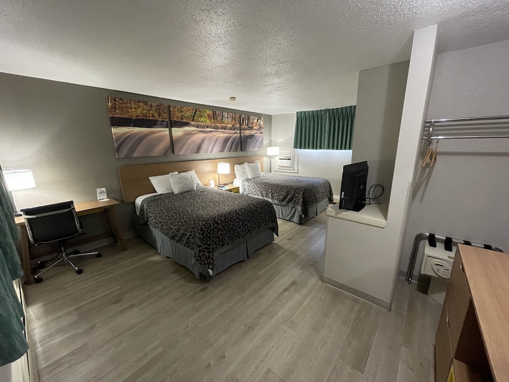 Double Room, 2 Double Beds - Photo 2