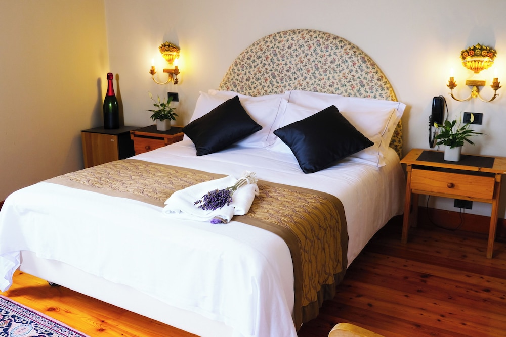 Double or Twin Room, Garden View photo 1