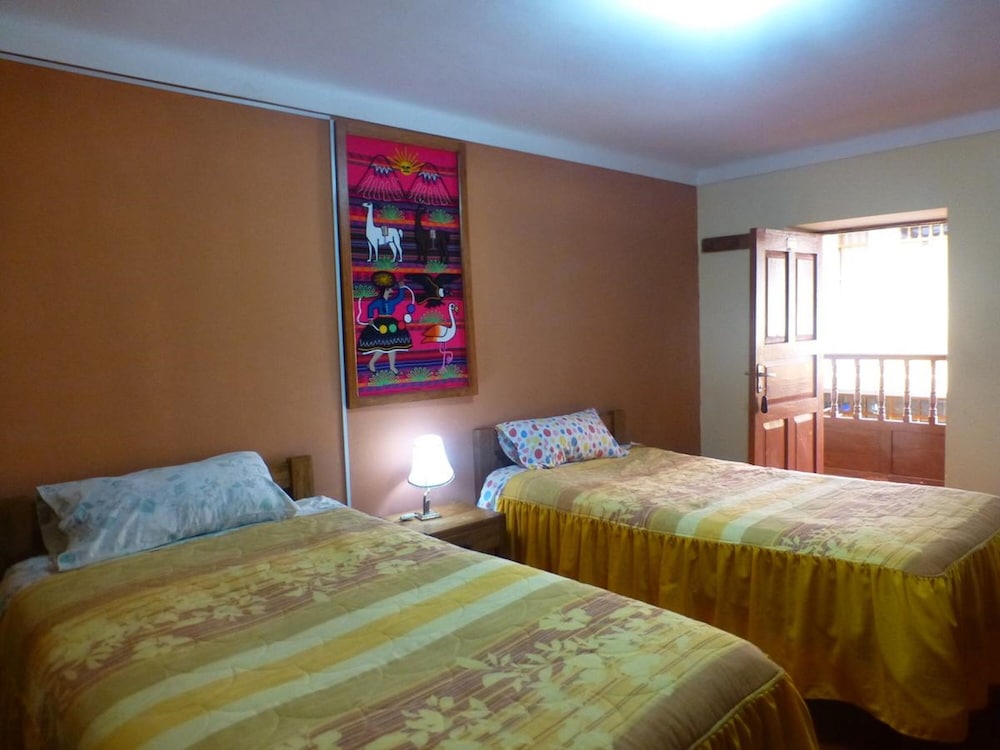 Basic Twin Room photo 3