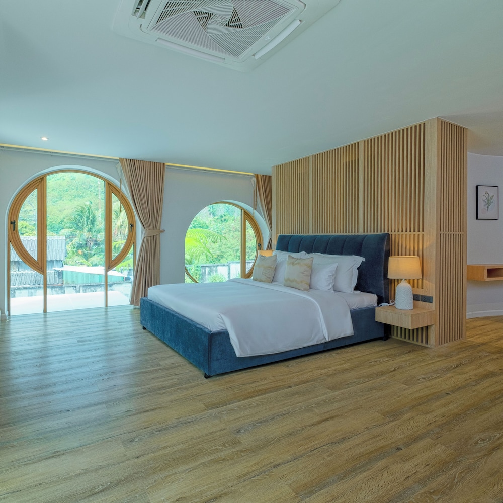 Suite, Ocean View