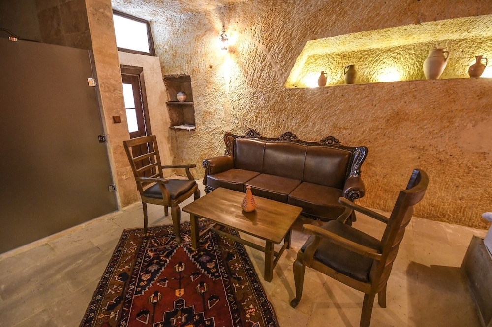 Stone Arch Room photo 3