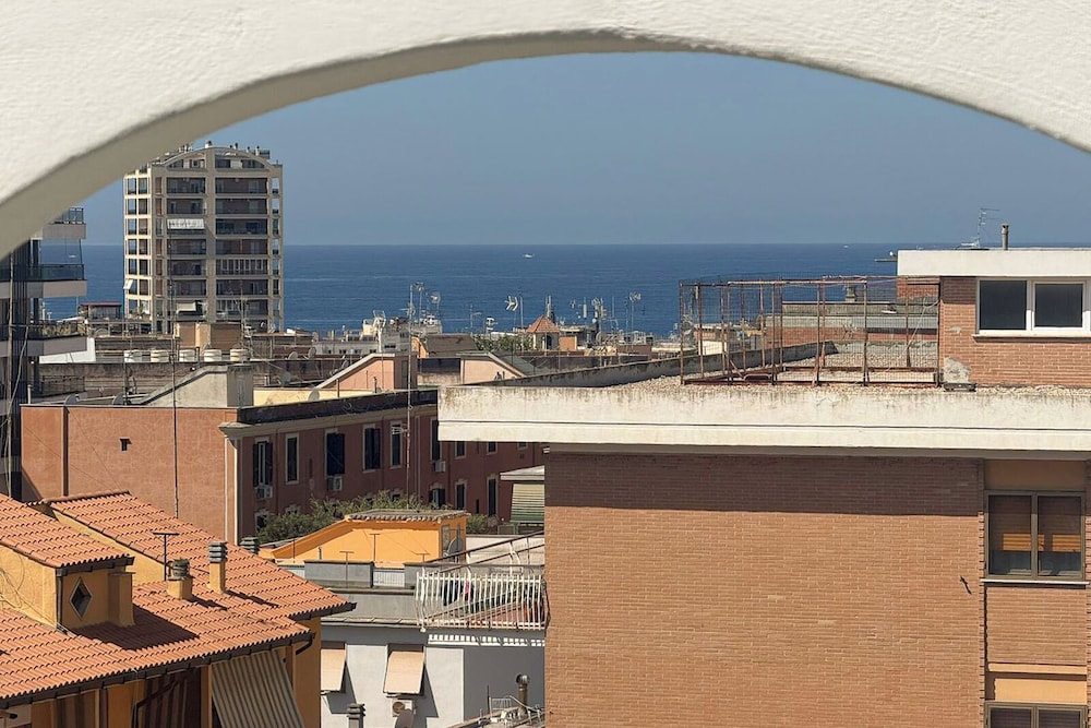 Penthouse, Sea View