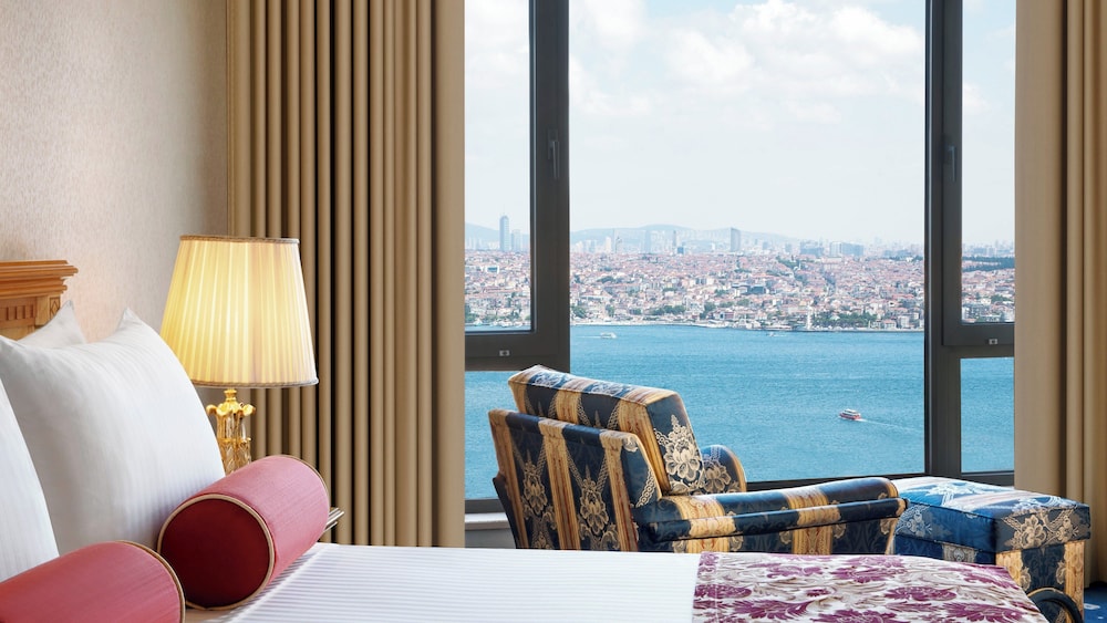 Business Suite, Smoking, Sea View