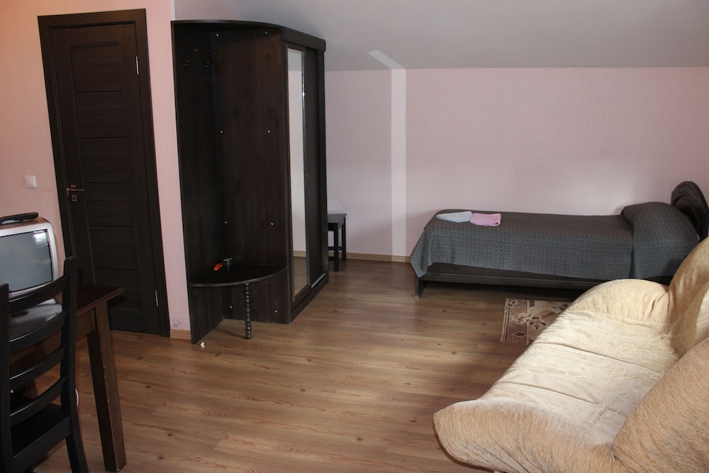 Standard Twin Room photo 2