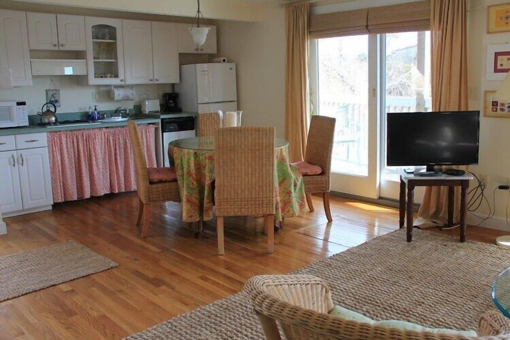 One Bedroom Suite: # 1 photo 2