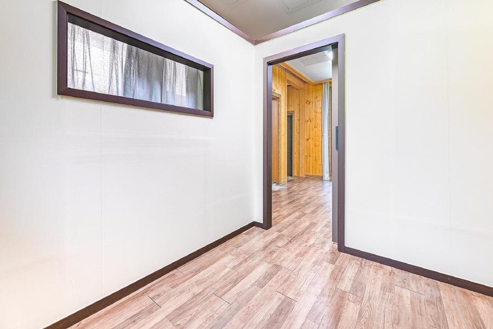 Basic Room, 1 Bedroom (C 102) - Photo 6