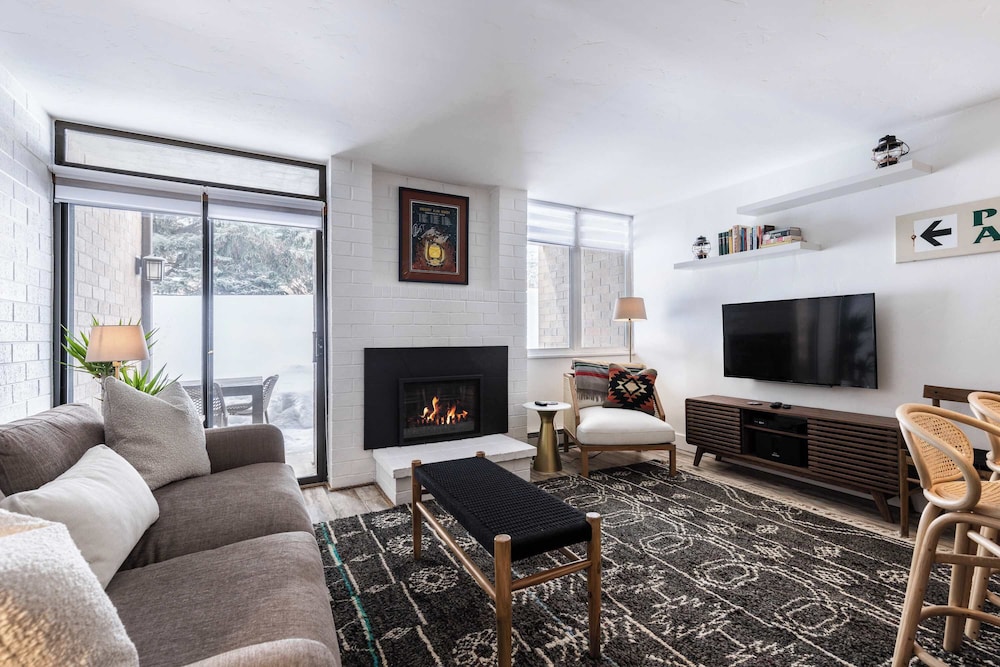 Condo, 1 Queen Bed with Sofa bed, Fireplace, Mountain View (Tobelmann's Top)