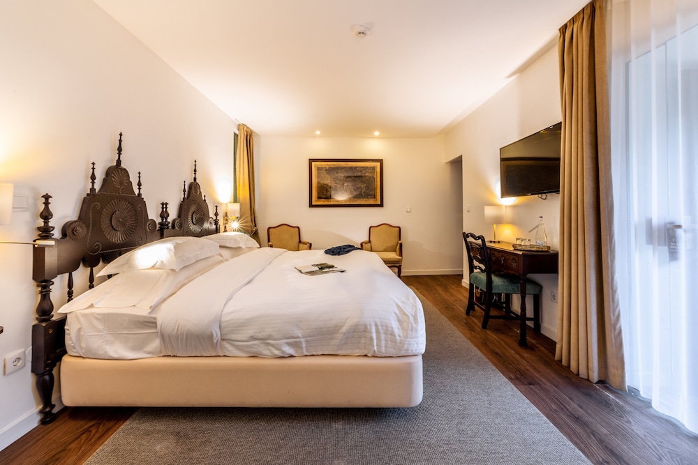 Superior Double or Twin Room (Castle)