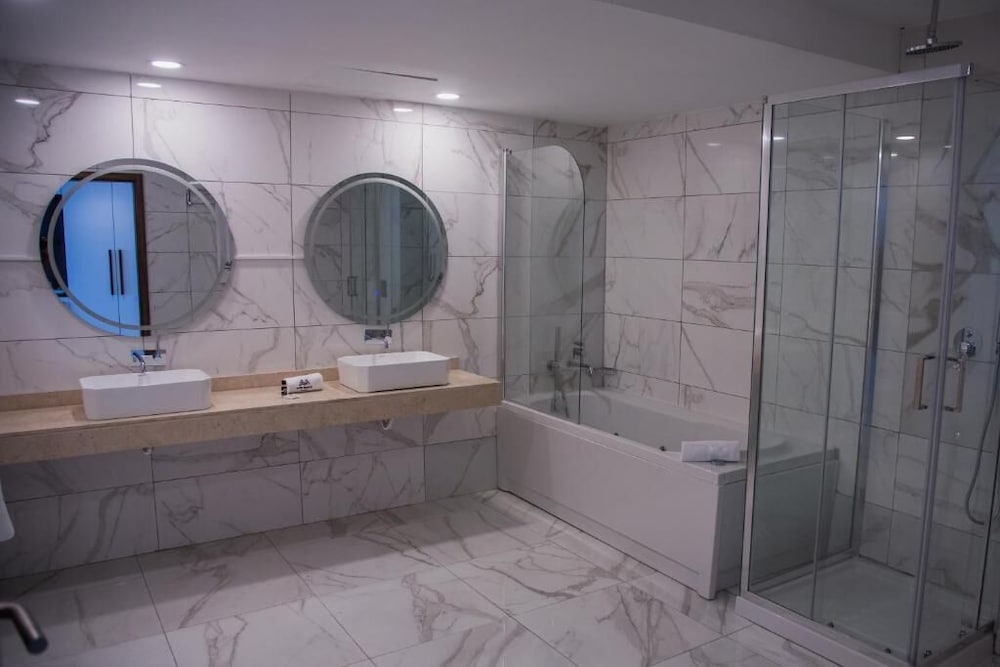 Presidential Suite photo 3