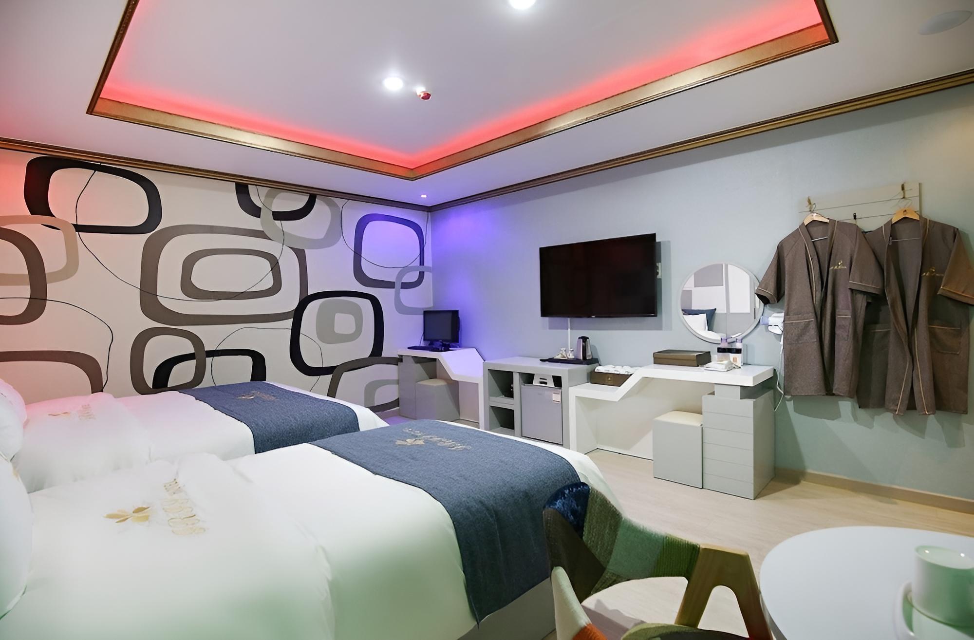 Deluxe Twin Room photo 1
