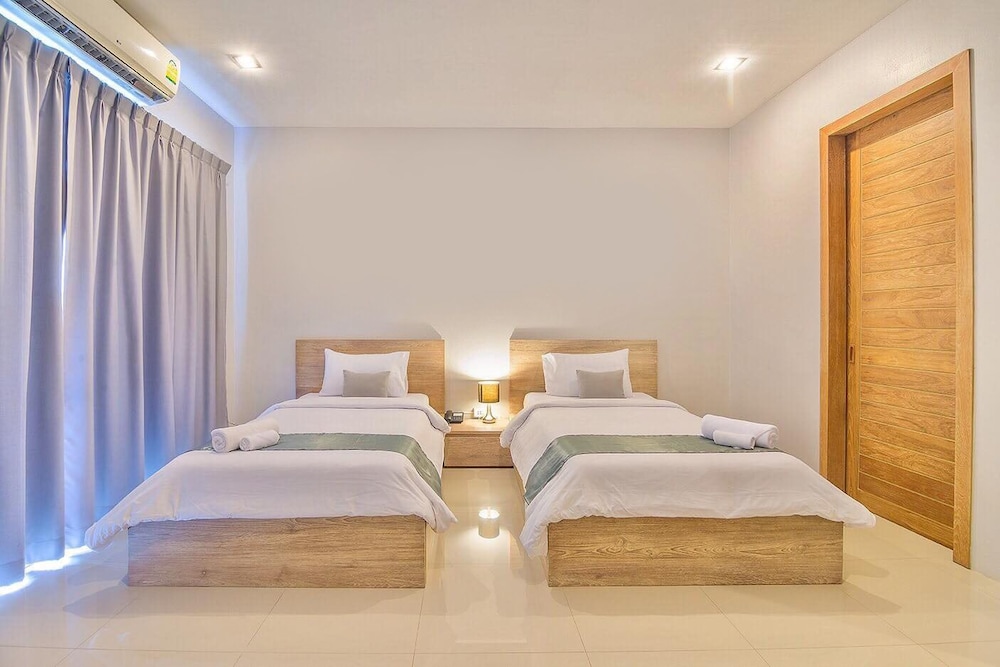 Deluxe Twin Room photo 3