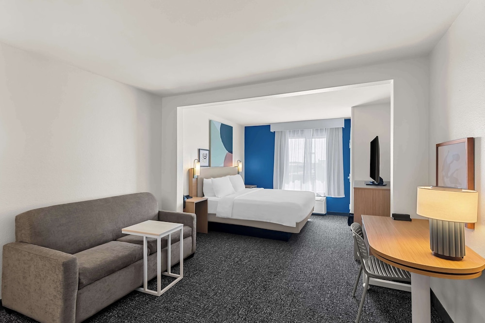 Room, Accessible (Mobility & Hearing, Roll-in Shower) - Photo 2