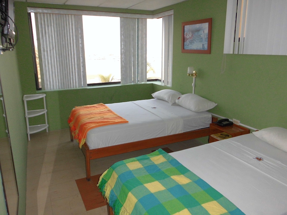 Standard Quadruple Room, 2 Double Beds, Ocean View photo 3