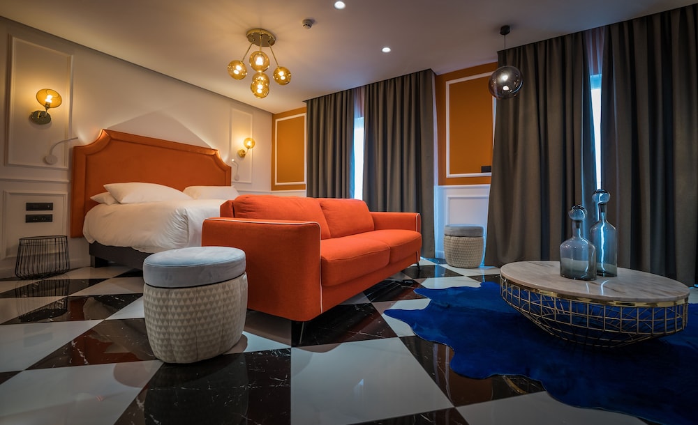 Deluxe Room, 1 King Bed with Sofa bed