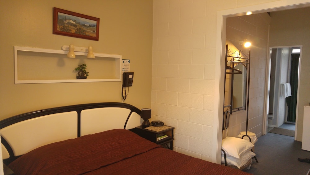 Standard Studio Unit 4 photo 3