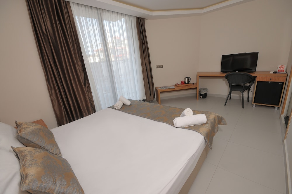 Economy Room, 1 Double or 2 Twin Beds, Ground Floor photo 3