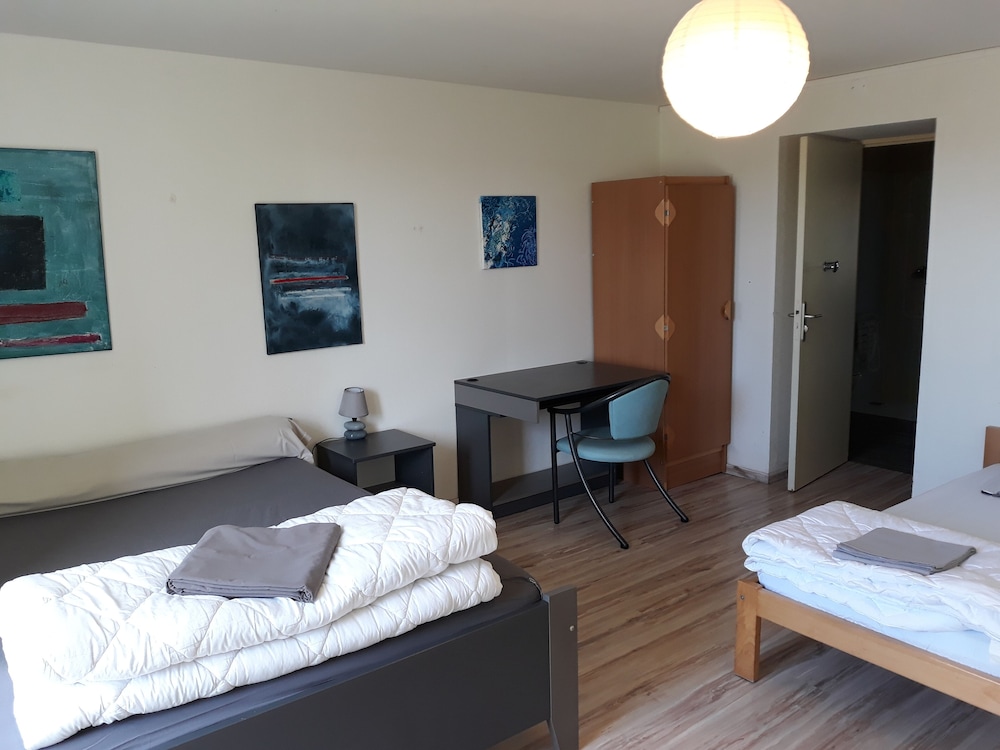Comfort Quadruple Room, Private Bathroom, Garden View (Rdc) photo 1