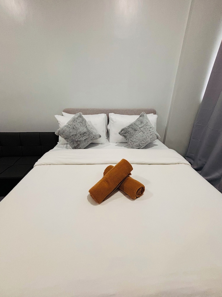 Family Studio, 1 Double Bed with Sofa bed, Balcony, Tower photo 1