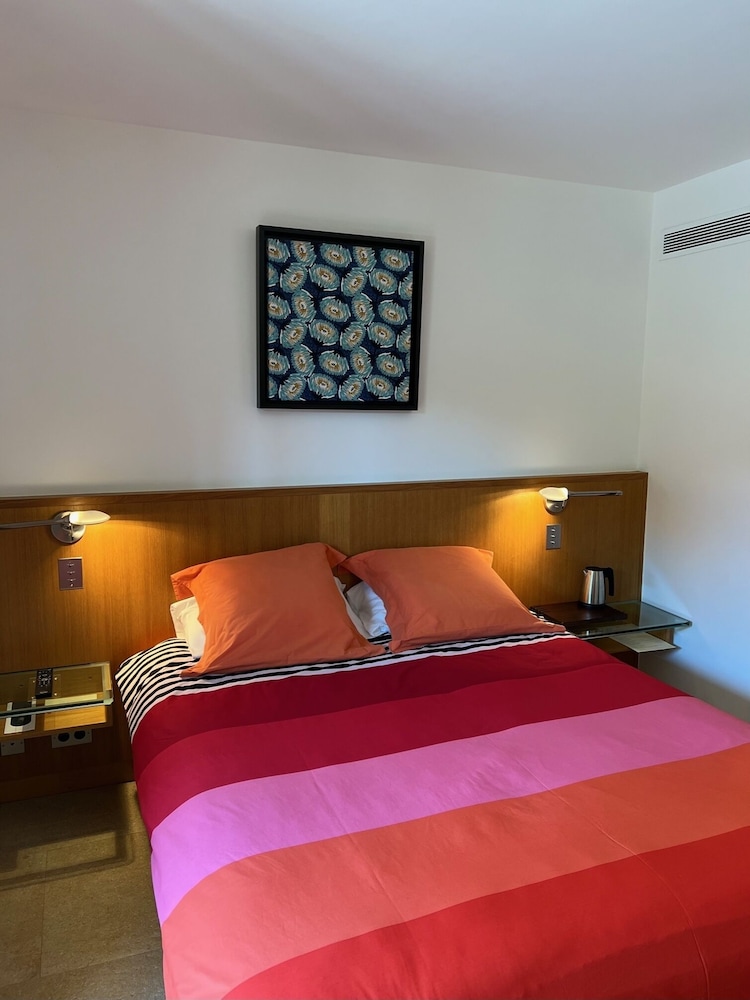 Standard Double Room, Ensuite, Garden View