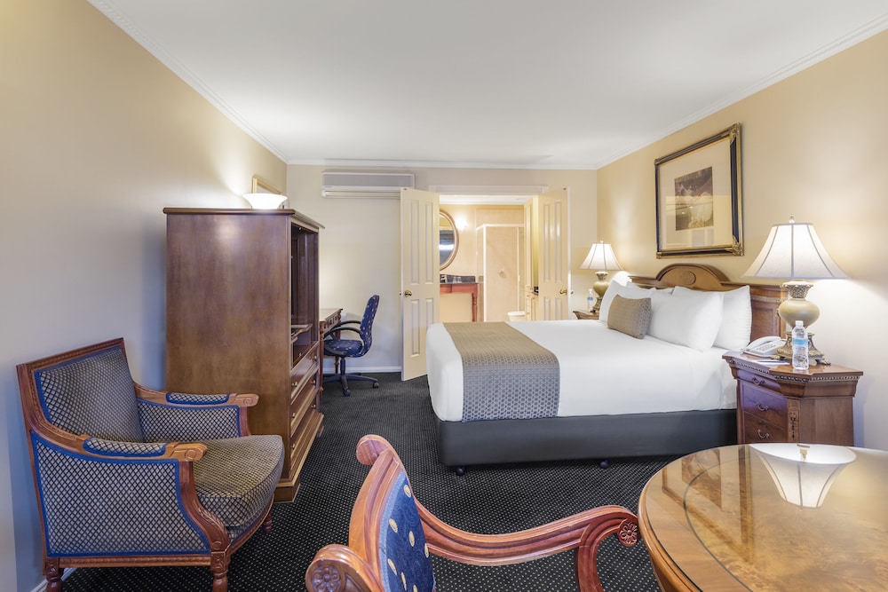 Executive Room - Photo 3