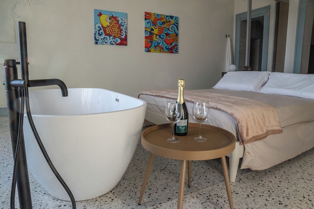 Room, Balcony photo 3
