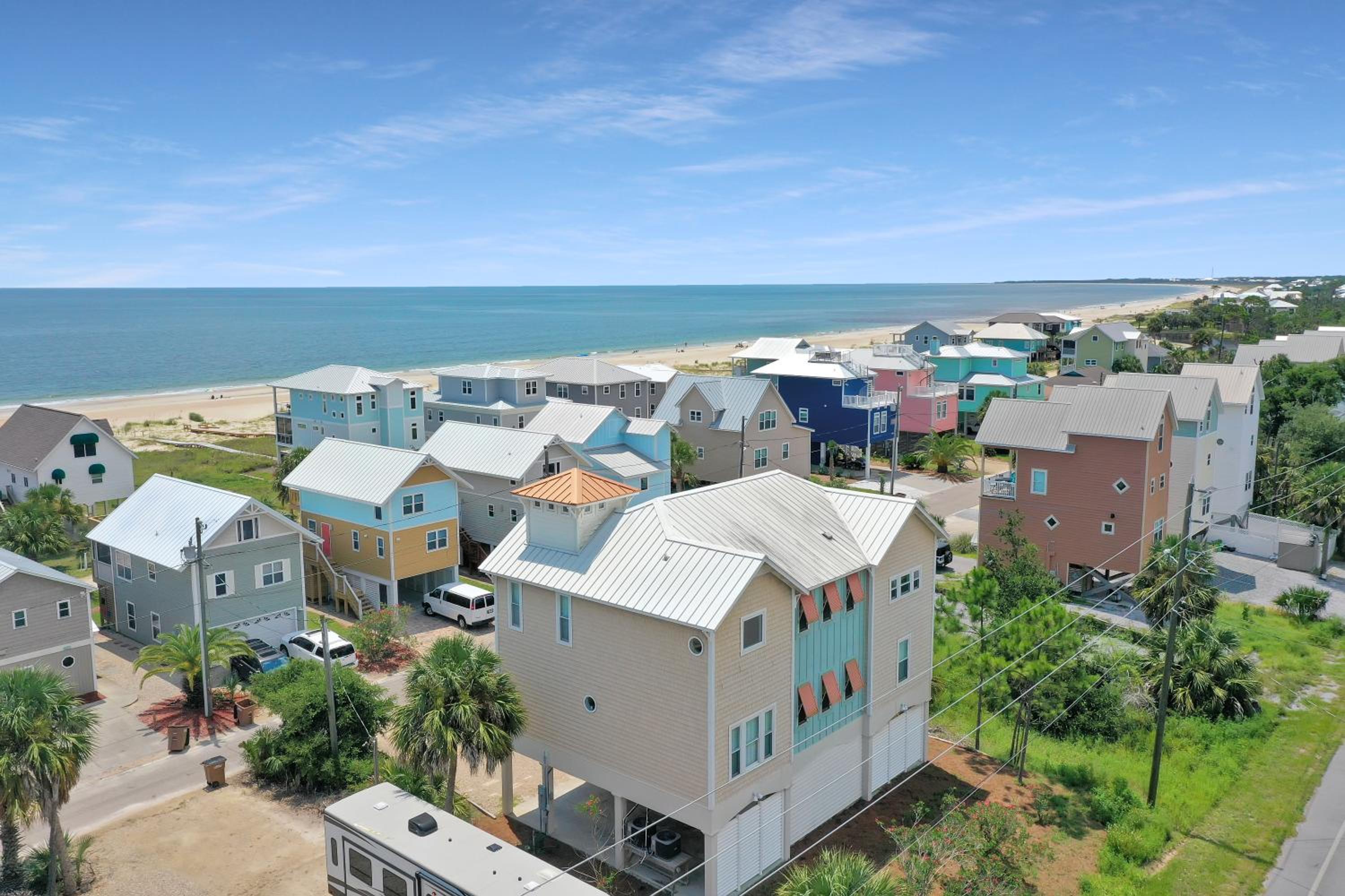 Four-Bedroom Vacation Home photo 2