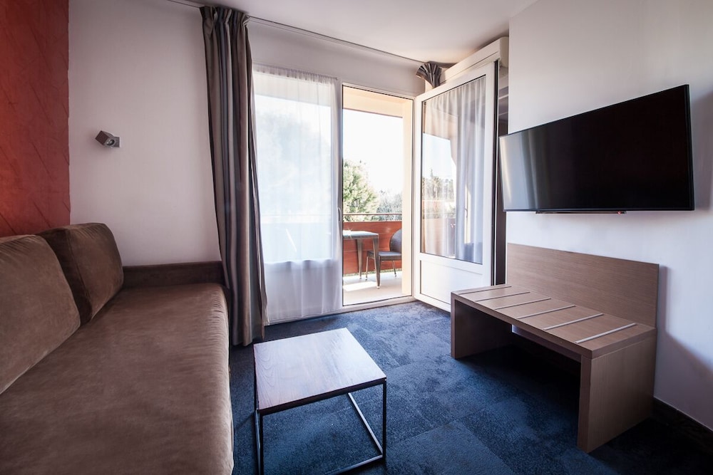 Junior Suite, Balcony - Photo 2