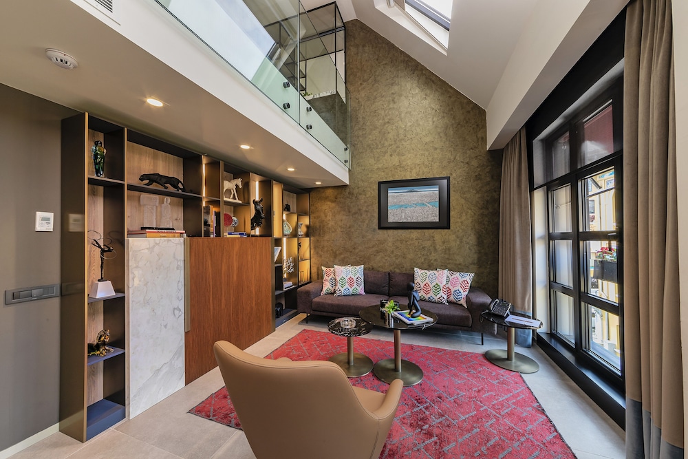 Presidential Loft Suite photo 2