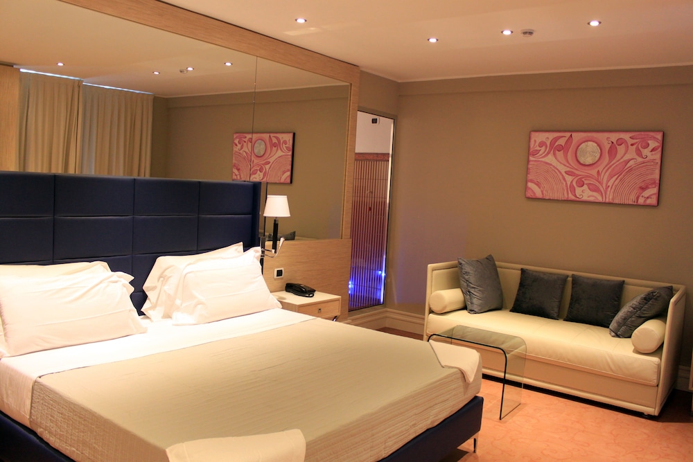 Executive Suite, 1 Bedroom, Lake View photo 1