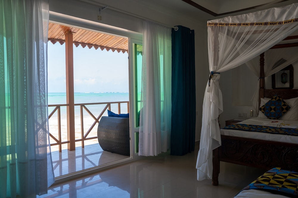 Deluxe King Room - Beach Front