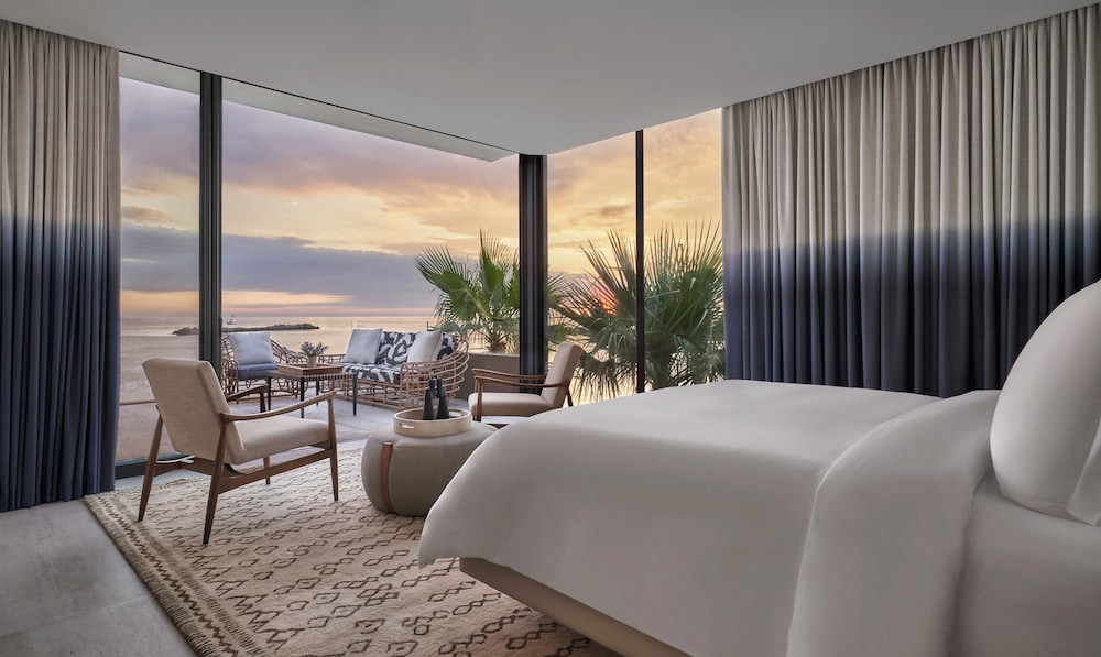 Suite, 2 Bedrooms (Sunrise) - Photo 2