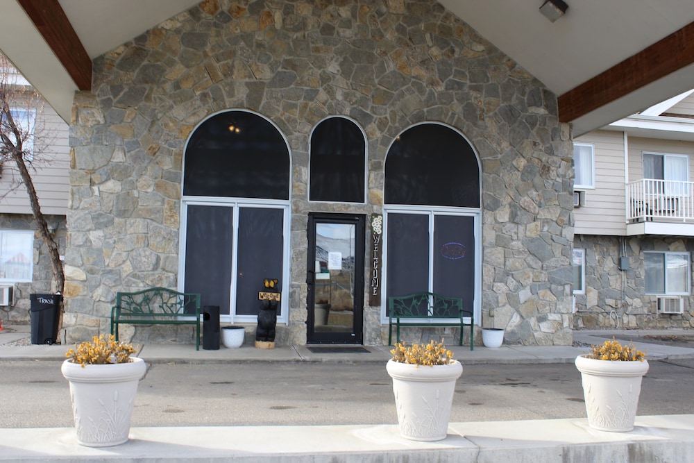 Deluxe Room - Photo 6