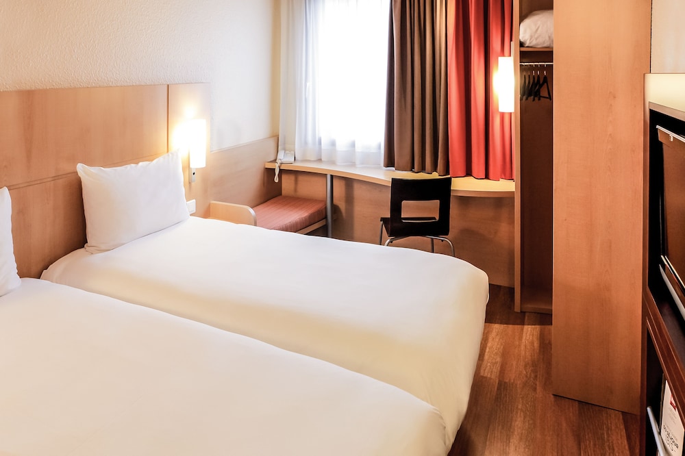 Standard Room, 2 Twin Beds photo 1