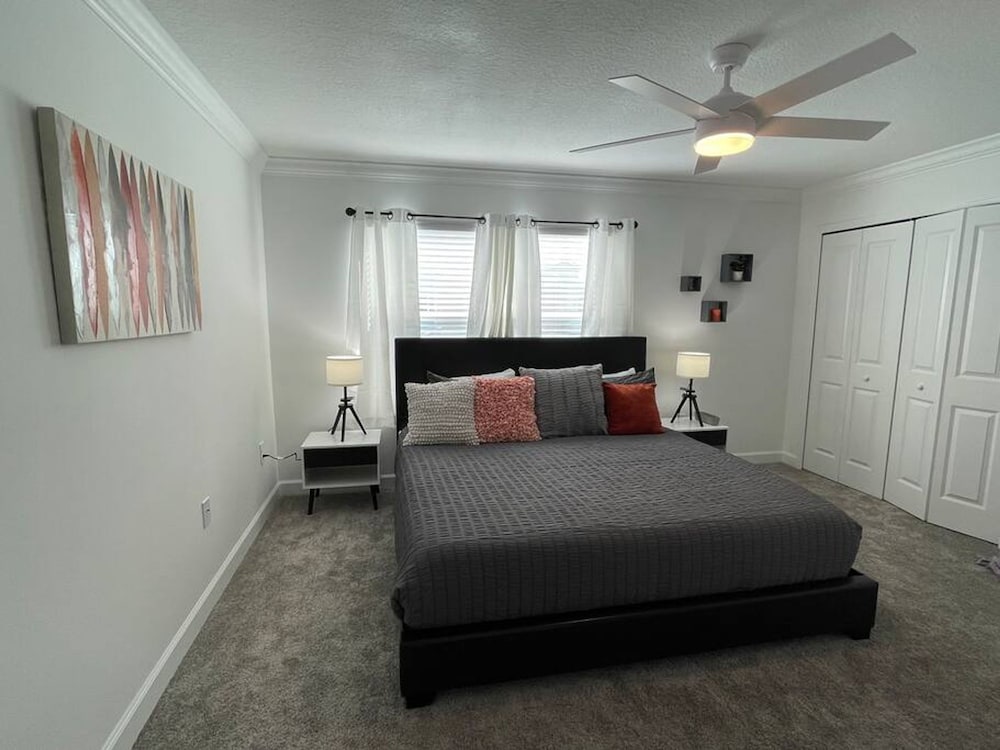 SL 4Br Walking Distance to Club, Photo 15