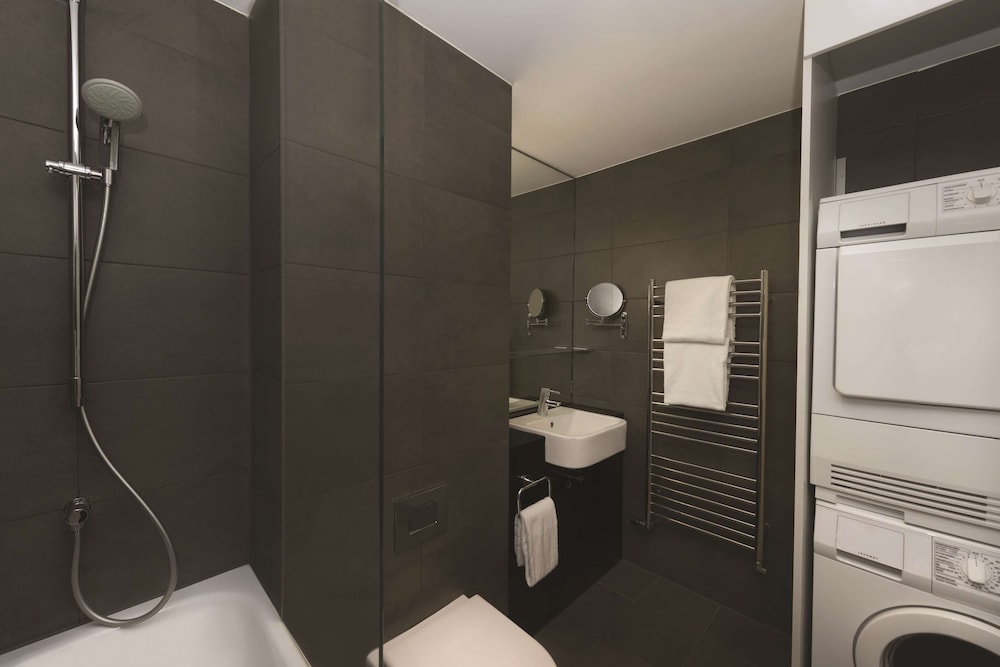 Premier Apartment, 2 Bedrooms - Photo 10