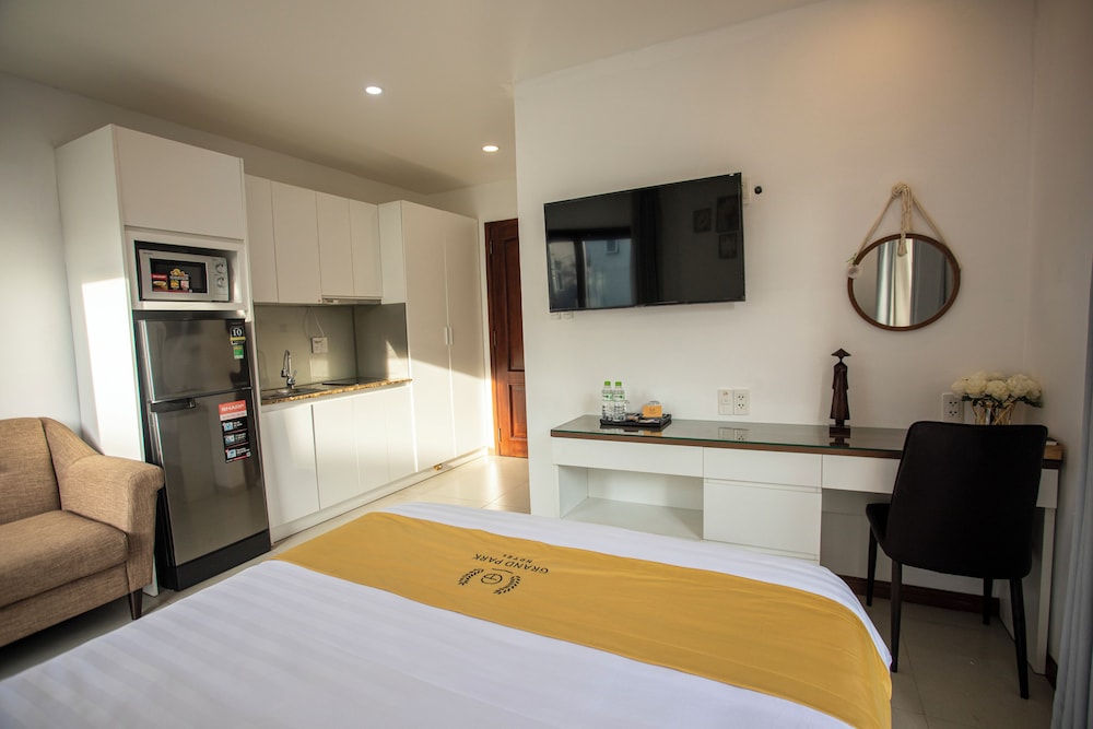 Deluxe Apartment, City View