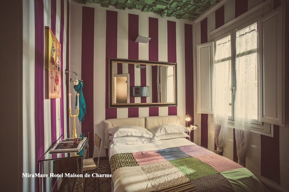 Superior Room - Photo 7