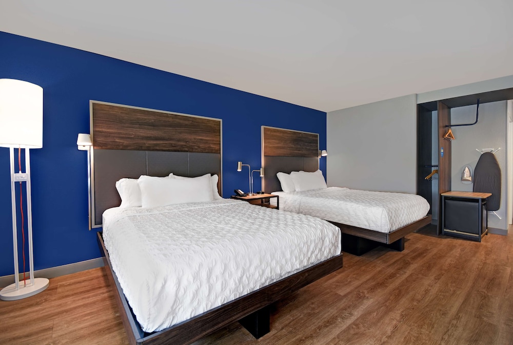 Room, 2 Queen Beds, Accessible (Hearing) - Photo 3