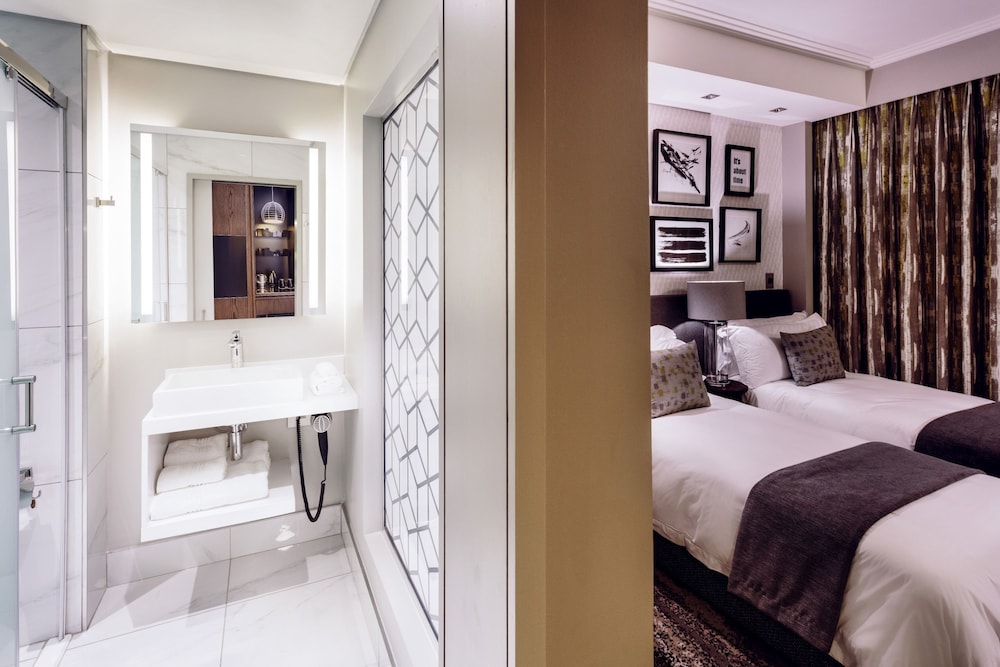 Standard Twin Room, 2 Twin Beds photo 2