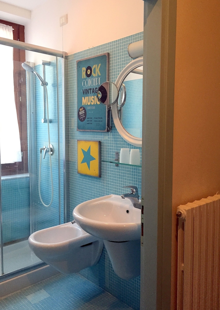 Double Room, Private Bathroom (external) photo 2