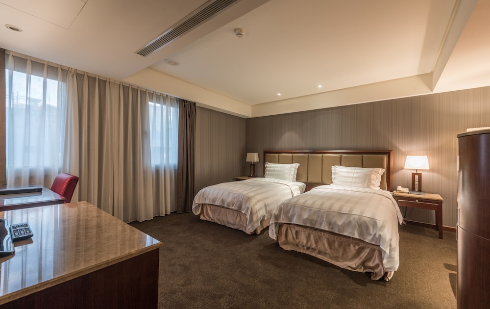 Deluxe Triple Room photo 2